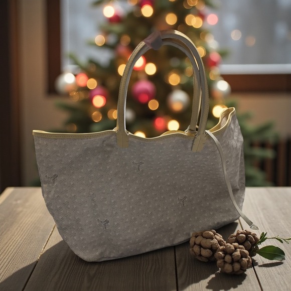 Goyard Handbags - Goyard St Louis Tote Bag PM White Canvas Leather Trim